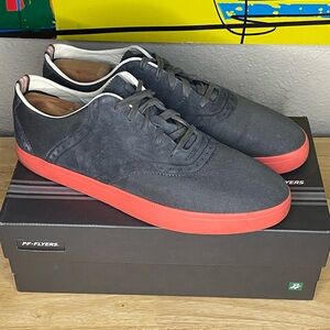 P.F. Flyers Hommes Gray and Red Sneakers with Minimalist Design